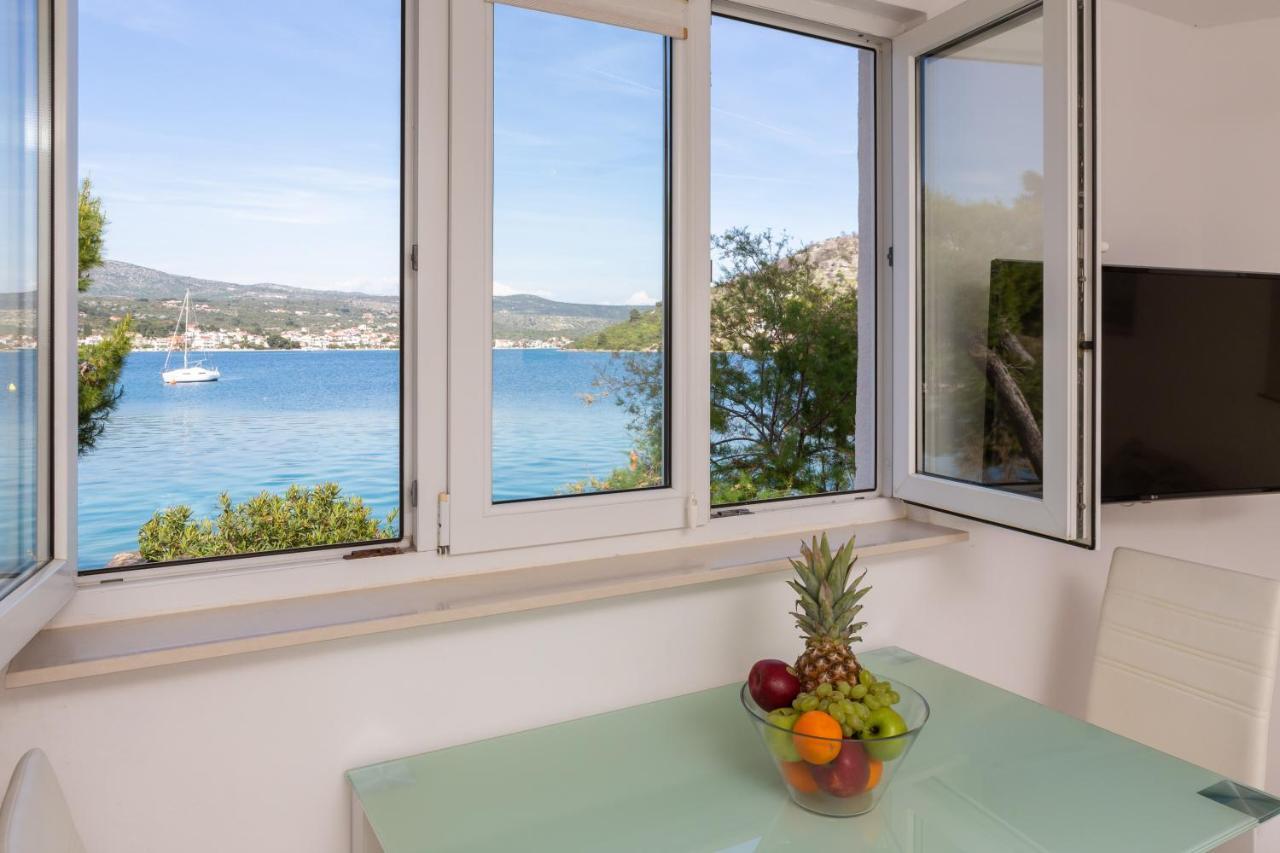 Estella Villa Apartments Rogoznica  Eksteriør billede